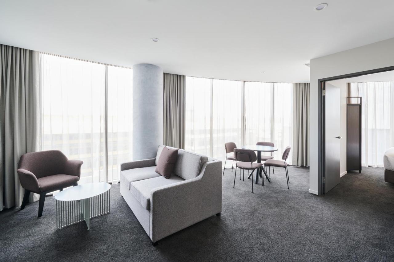 Abode Belconnen Hotell Canberra Exteriör bild